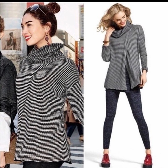 CAbi Sweater Womens Small Black White Fergie Split Front/Back 100% Cotton - Picture 3 of 9